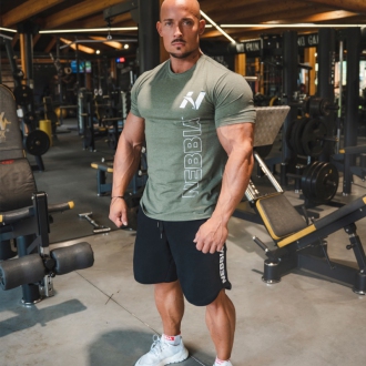 NEBBIA - Fitness tričko pánske Vertical Logo 293 (khaki)