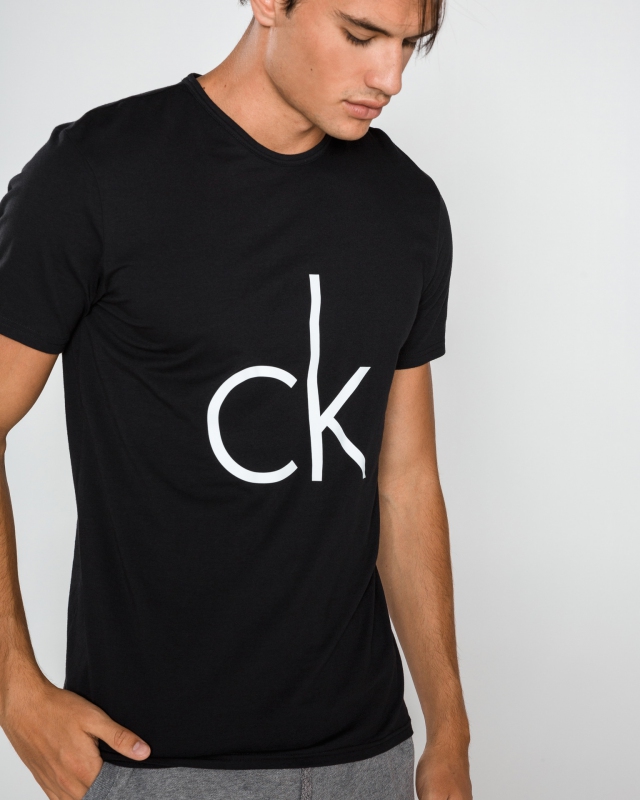 calvin-klein-panske-tricko-s-logom-ck-cierna-nb1164e-001