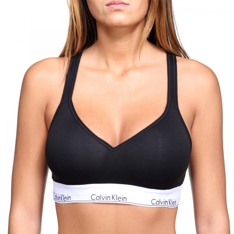 calvin-klein-sportova-podprsenka-vystuzena-cierna-qf1654e-001