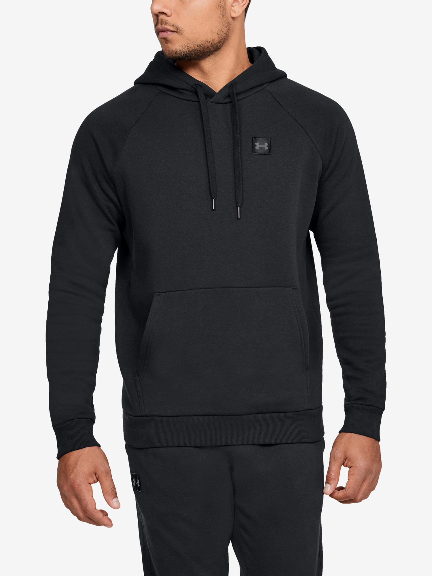 under-armour-mikina-panska-s-kapucnou-cierna-1320736-001