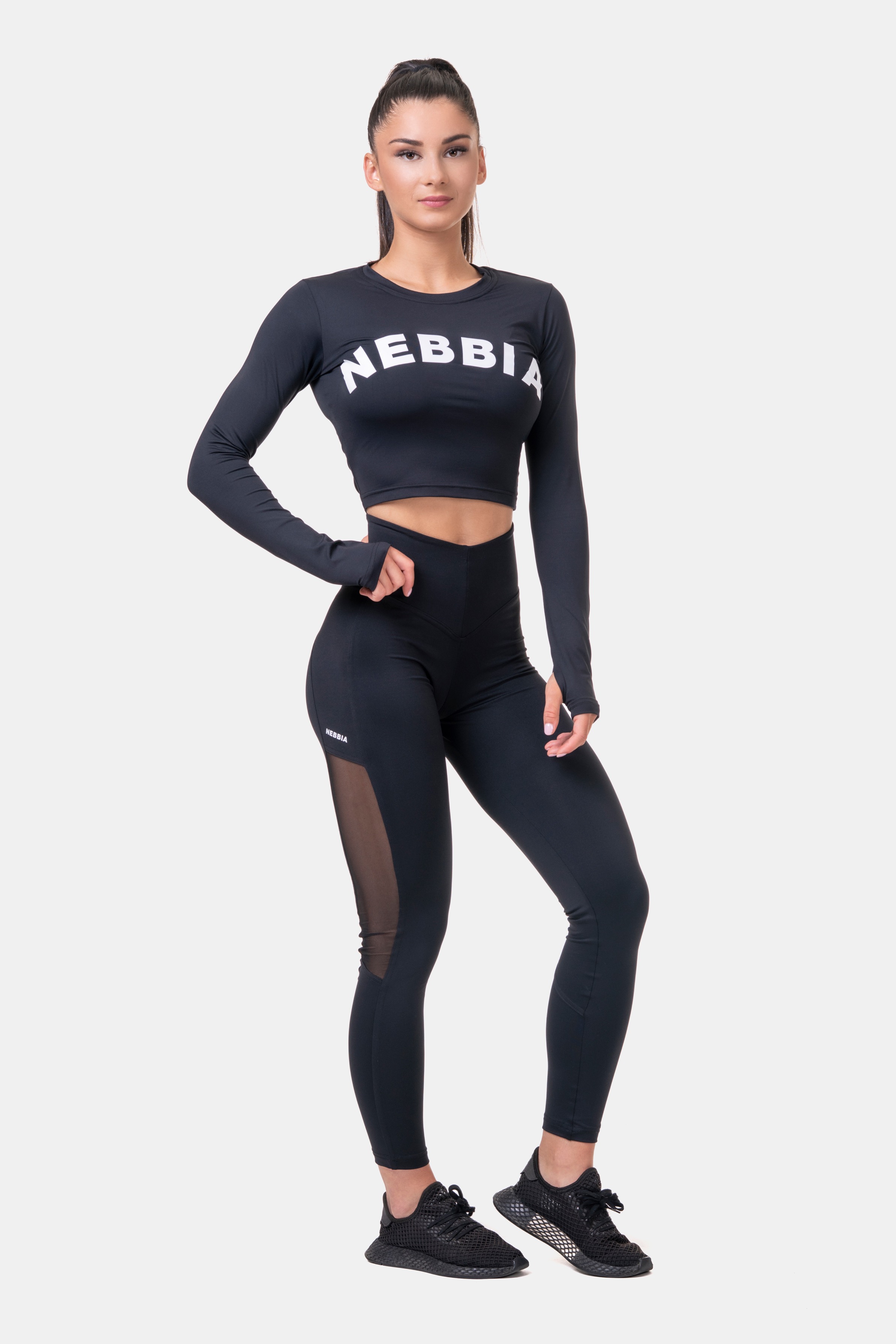 nebbia-sporty-hero-crop-top-s-dlhym-rukavom-585-black